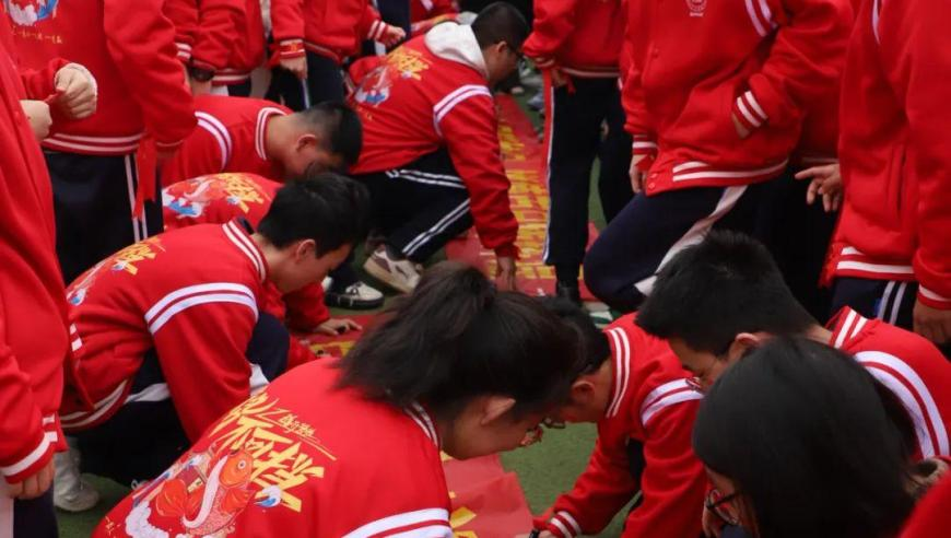 莲花集团CEO疑似回应小米,管家婆最准一销一码,全面解答解释落实_云端版V5.33